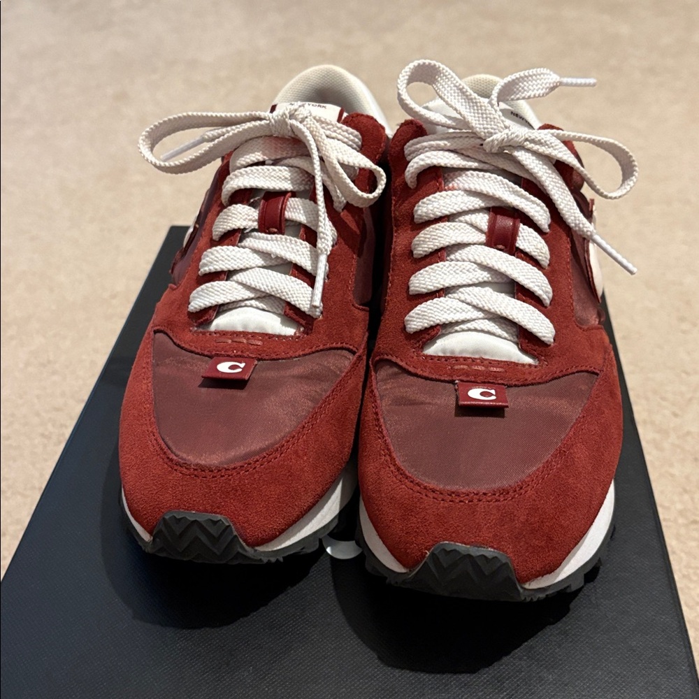Coach Runner suede sneaker size 6B - Picture 2 of 9